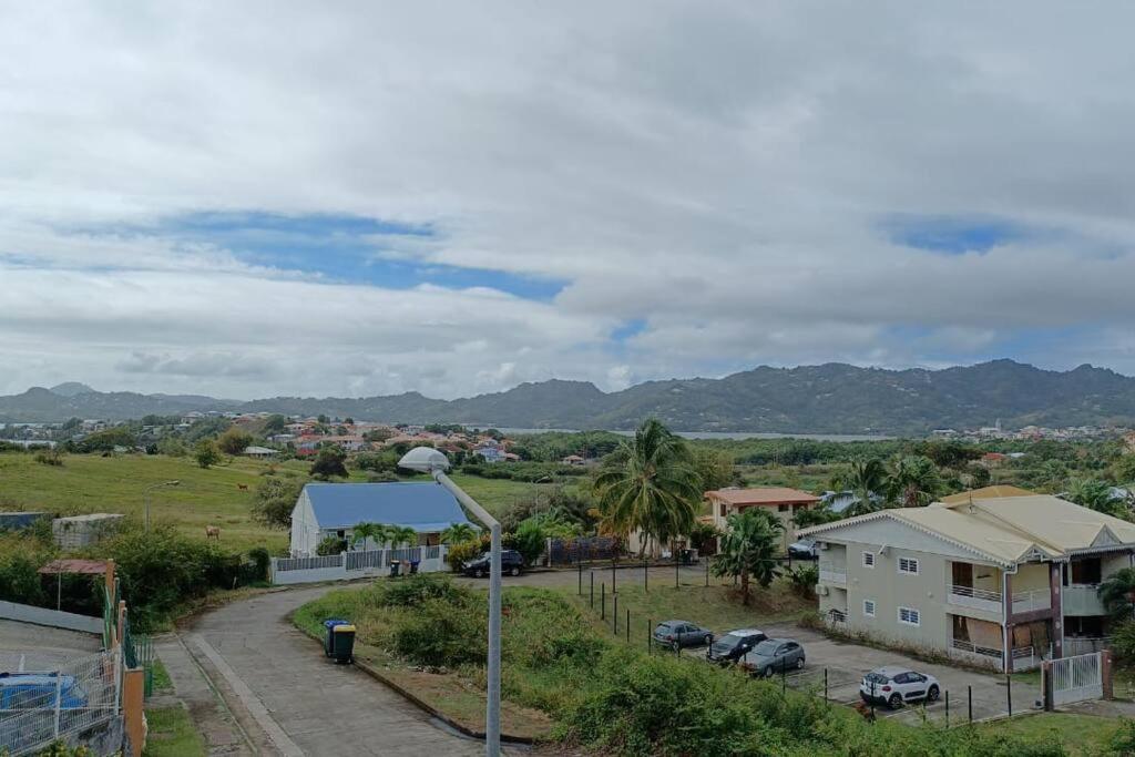 A 10Min De La Plage, Agreable Appartement Lumineux Le Robert Eksteriør bilde
